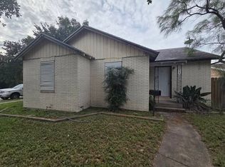 528 W Lee Ave, Kingsville, TX 78363