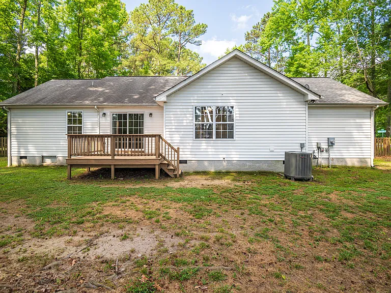 2099 Yacht Club Rd — Photo 43