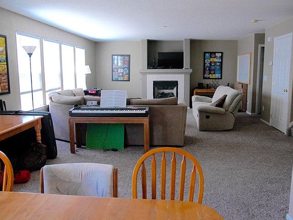 dining/living room