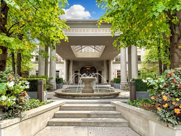 78 Harrison Garden Blvd #512, Toronto, ON M2N 7E2