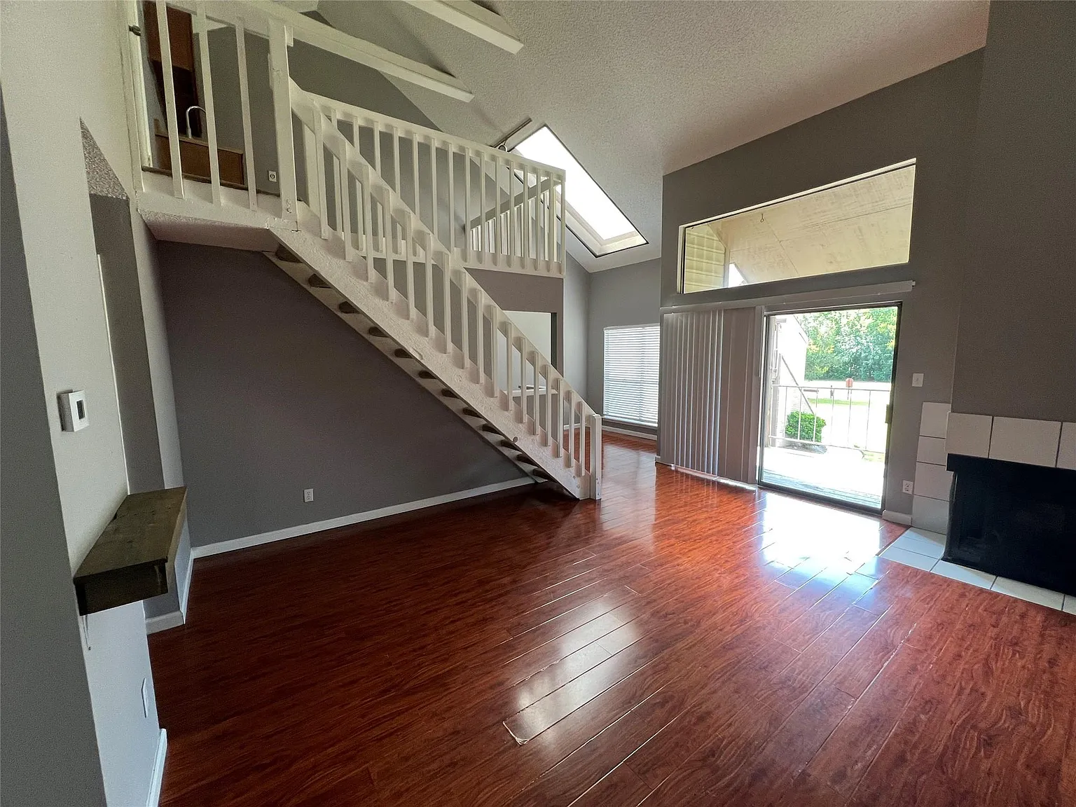 1 bed, 1.0 bath, 925 sqft, $1,150 — Photo 1