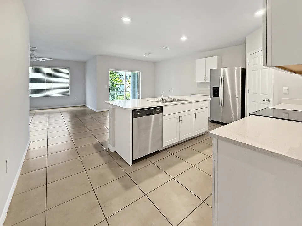 8458 Blackberry Rd