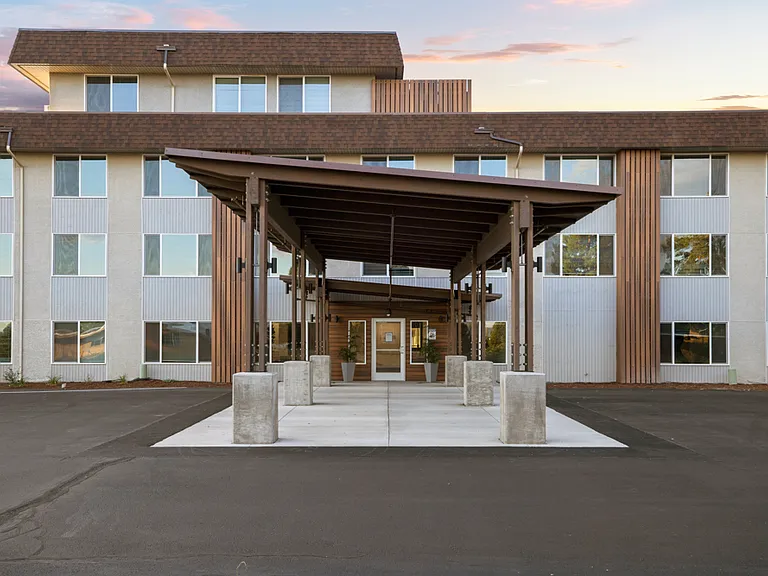 Shasta Place Apartments — Photo 1