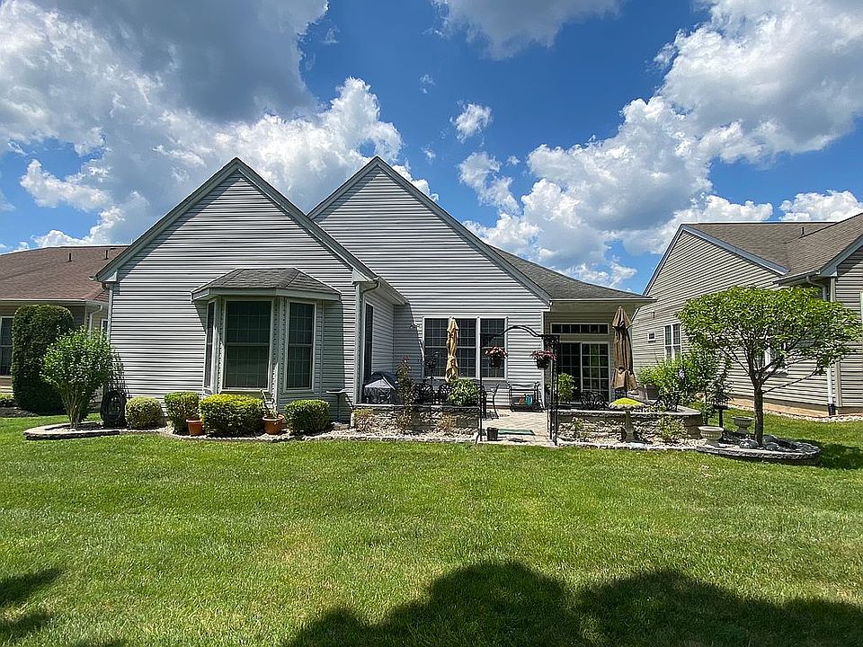 2nd image of 31 Bay Hill Rd