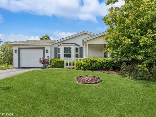 1028 Castleton Ct, Grayslake, IL 60030