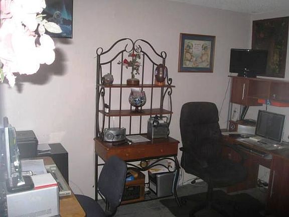 3rd image of 405 N Conestoga Way