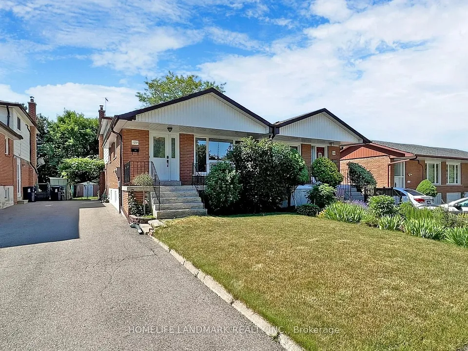 137 Angus Dr #LOWER