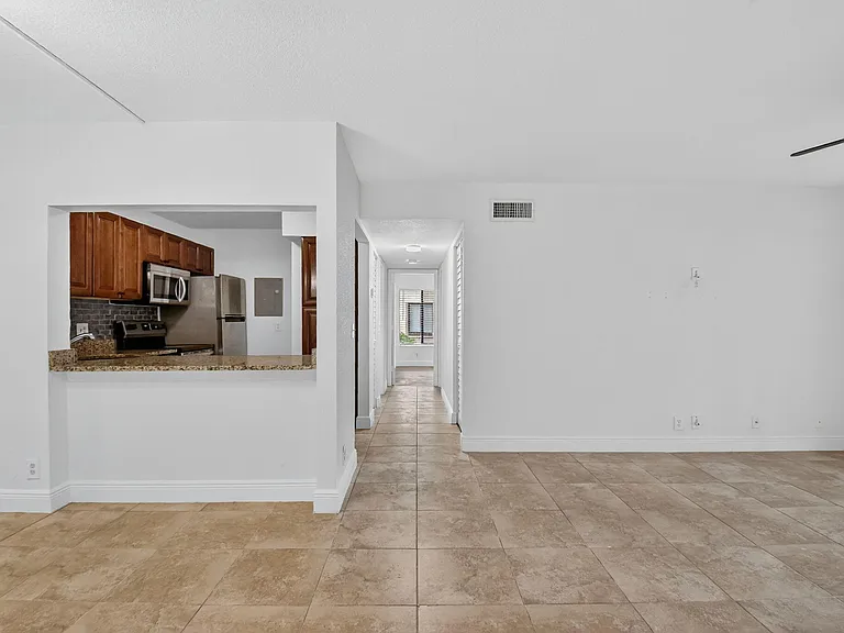 208 Foxtail Dr #B2 — Photo 4