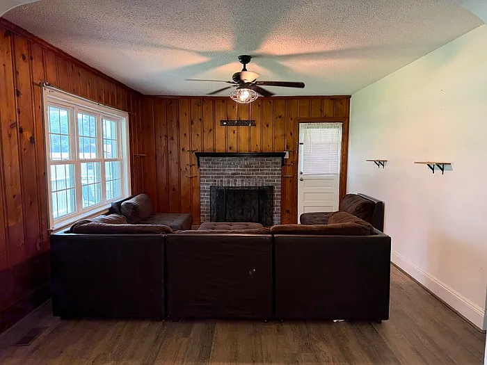 38 Buttercup Ln — Photo 2