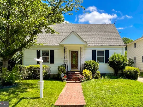 2117 S Buchanan St, Arlington, VA 22206