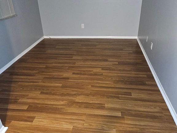 3rd image of 1910 King James Pkwy APT 23