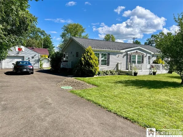 3978 S Harold Ave, Bemus Pt, NY 14712