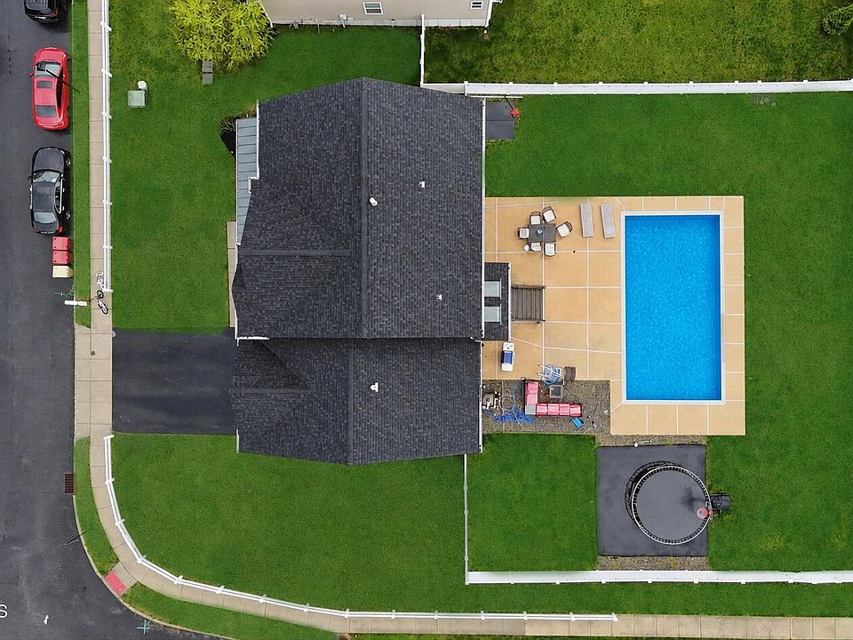 1st image of 1 Prairie Lane