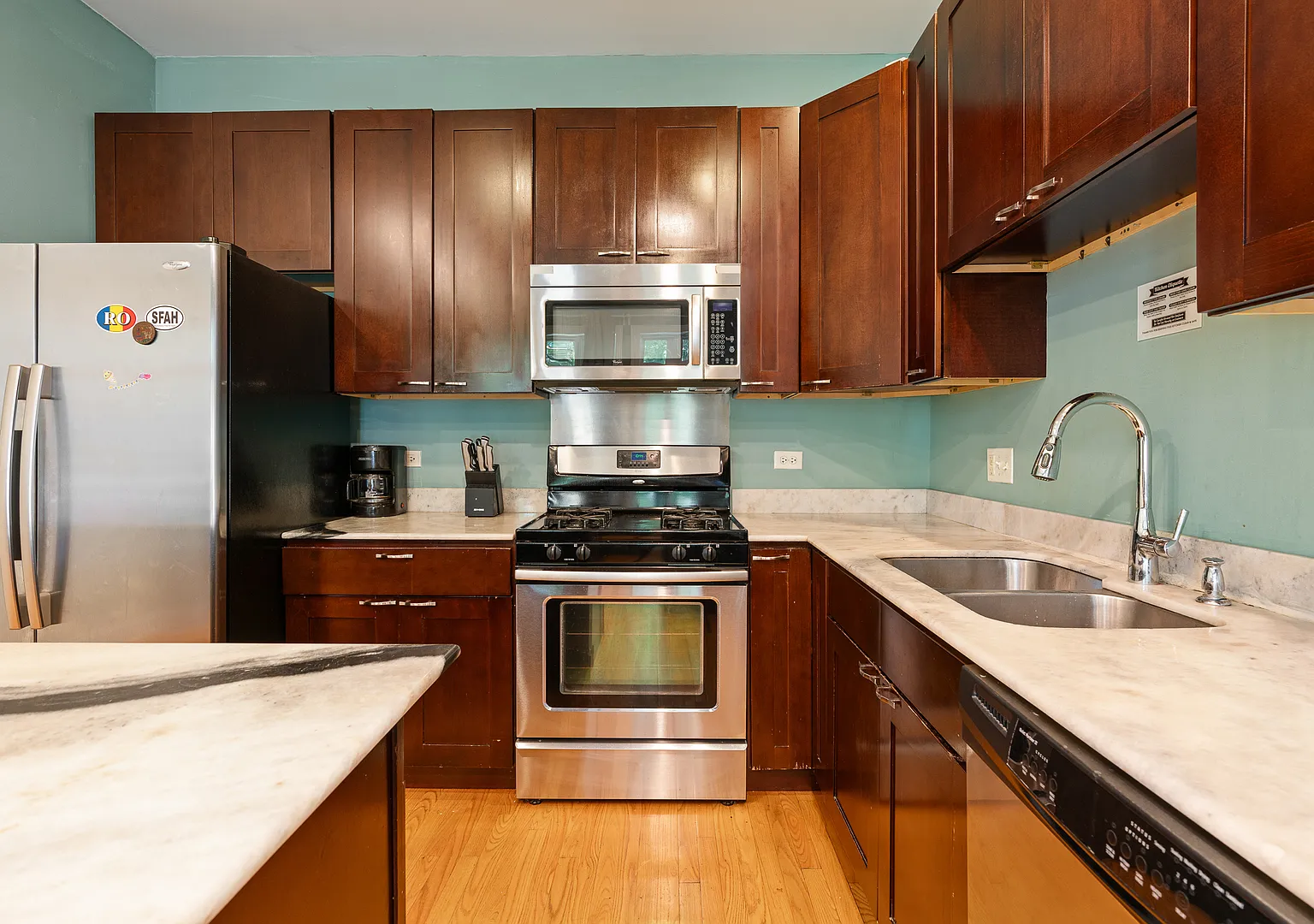 2 bed, $2,400 — Photo 3
