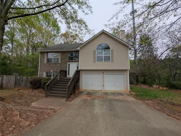 3413 Creekview Dr, Rex, GA 30273