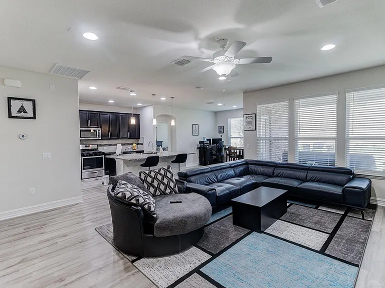 2808 Southampton Dr — Photo 15