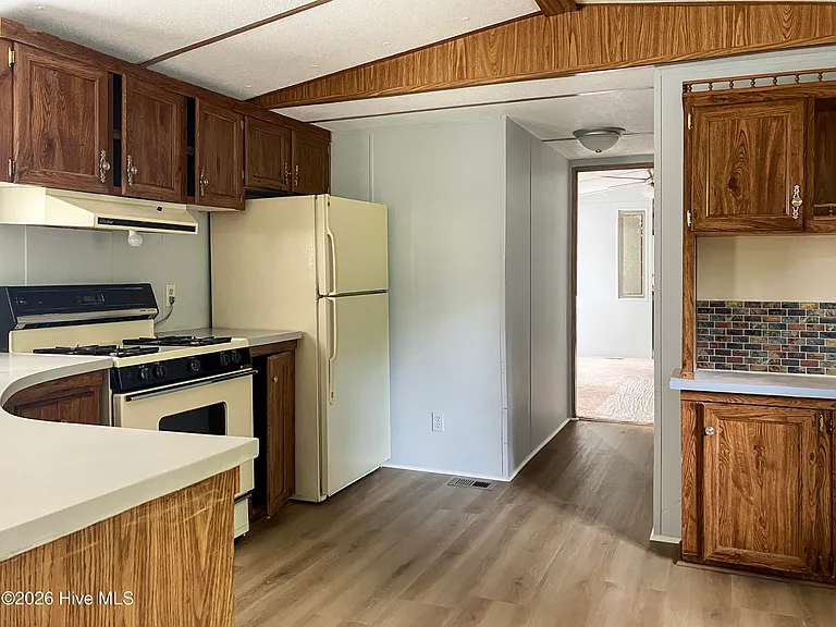3020 Carswell Dr — Photo 4
