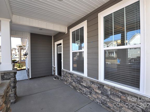 3rd image of 8007 Oakmere Rd