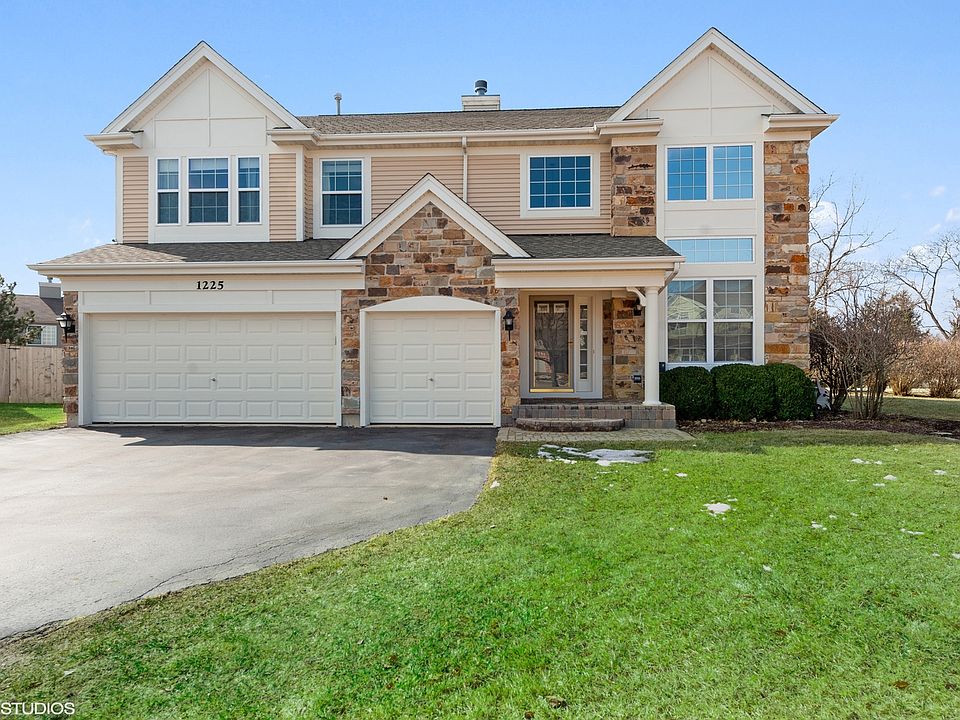 1st image of 1225 W Claridge Ct