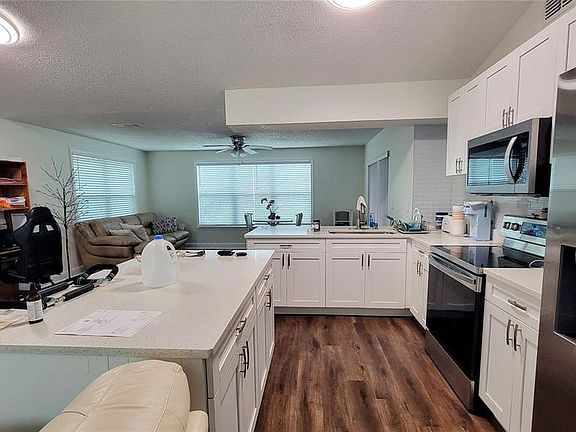 4th image of 7051 Wentworth Way