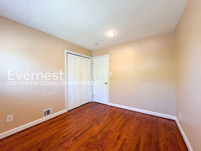 7110 Cindy Ln — Photo 17