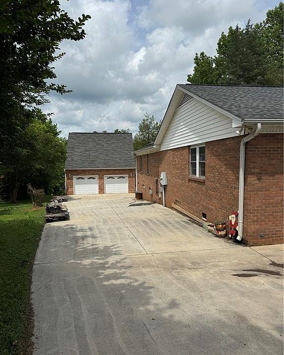 227 Woodhaven Dr, Lexington, NC 27295 | Zillow