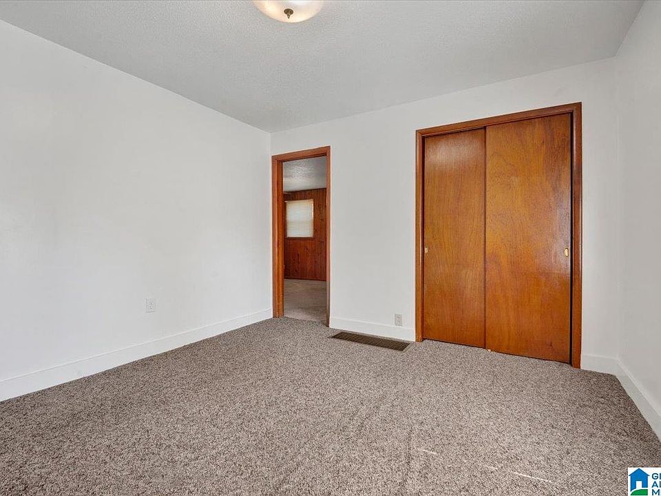 16th image of 401 10th Ave