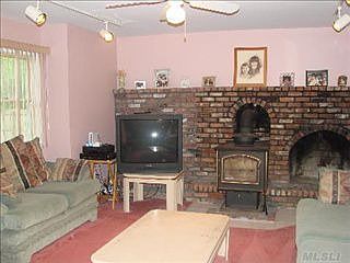 4th image of 401 Bay Ave
