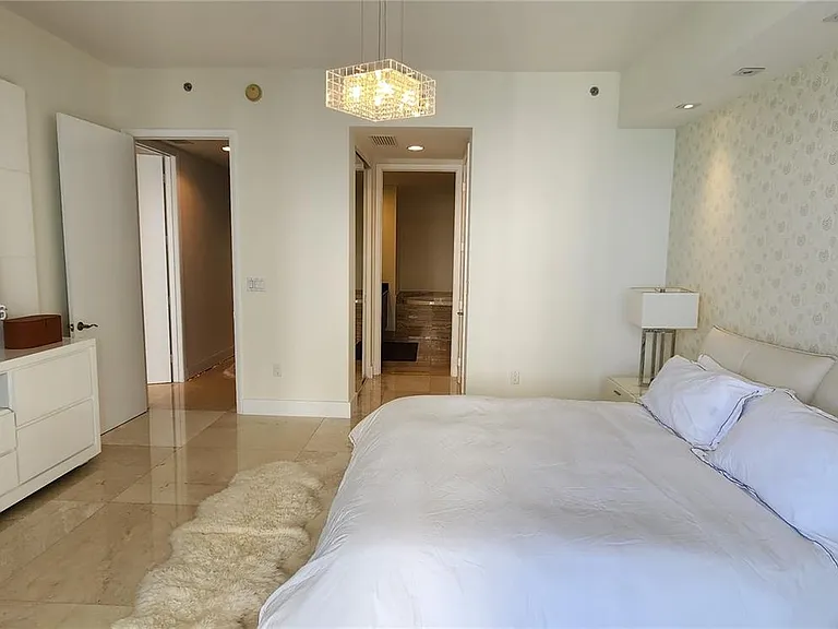15811 Collins Ave #2802 — Photo 16
