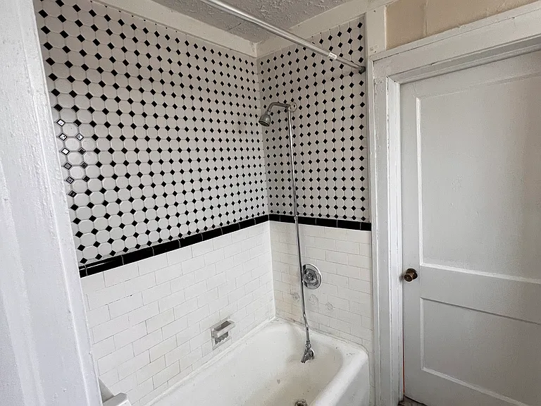 119 Albemarle Ave SW #B2 — Photo 10