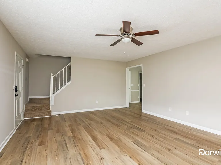 3710 Cobblestone Dr — Photo 6