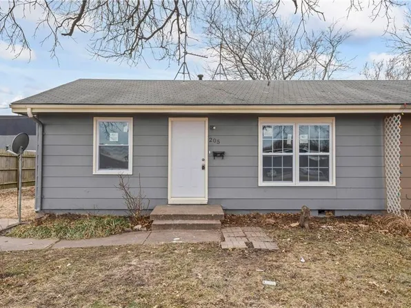 205 N Mahaffie St, Olathe, KS 66061