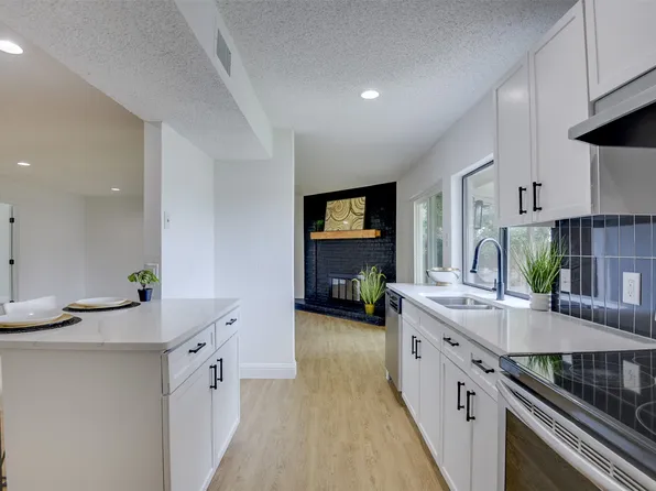 1105 Hickory Hill Dr, Arlington, TX 76014