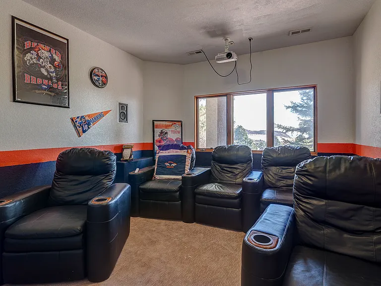 16175 Sandstone Dr — Photo 44