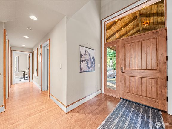 4th image of 340 Arrowhead Road