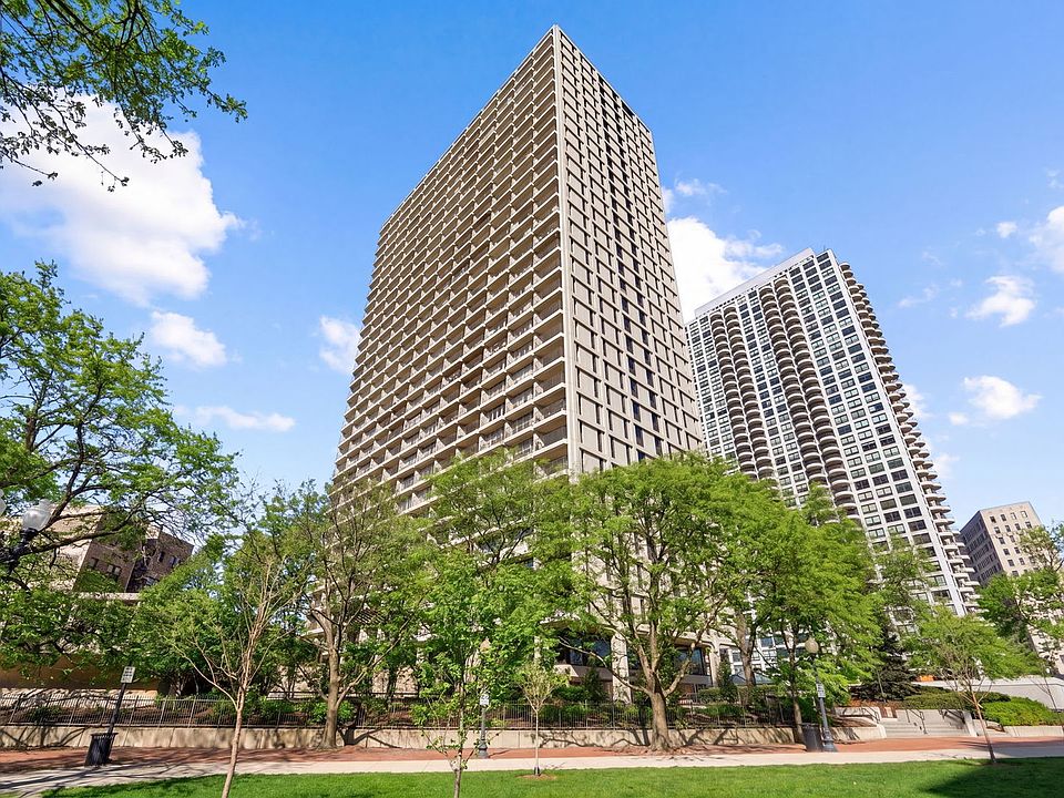 1st image of 1960 N Lincoln Ave #2209