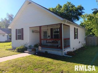 1205 W Adams St, Herrin, IL 62948