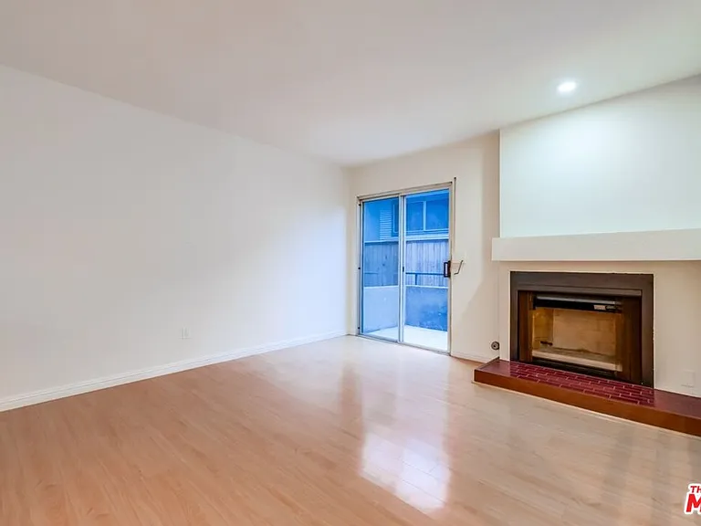 1077 W Kensington Rd #3 — Photo 13