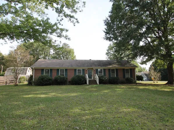 1904 Huntington Pl, Rock Hill, SC 29732