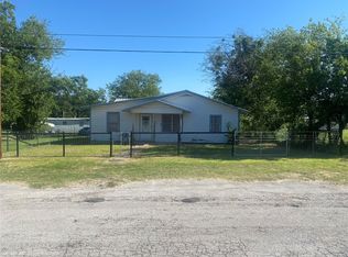 1604 5th St, Goldthwaite, TX 76844