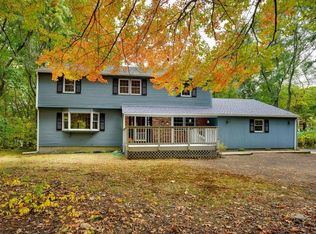 71 Reservoir St, Boylston, MA 01505