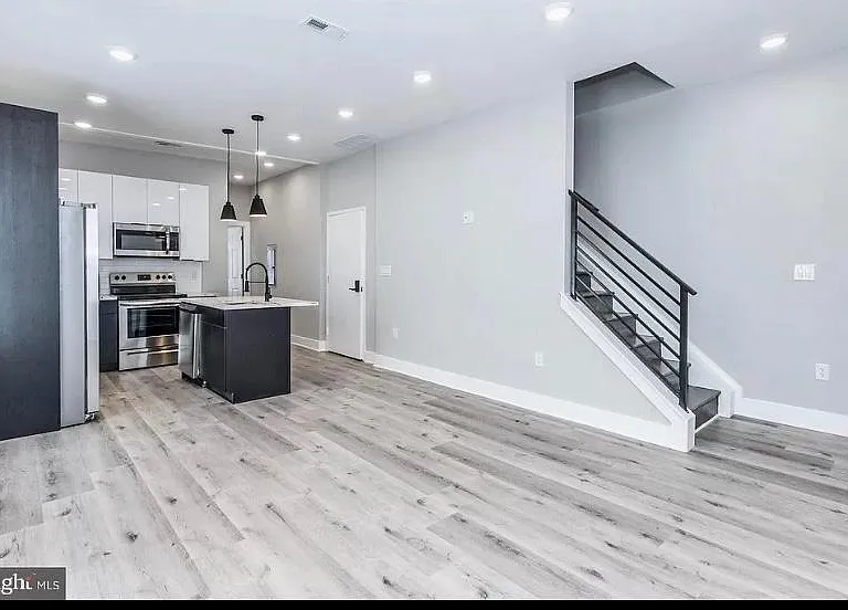 2200 N Bouvier St #2 — Photo 11