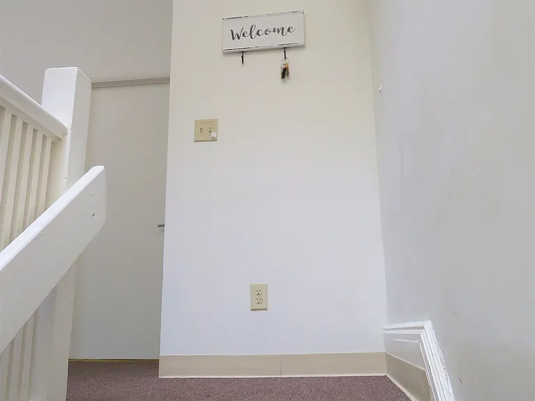 156 E State St #4 — Photo 3
