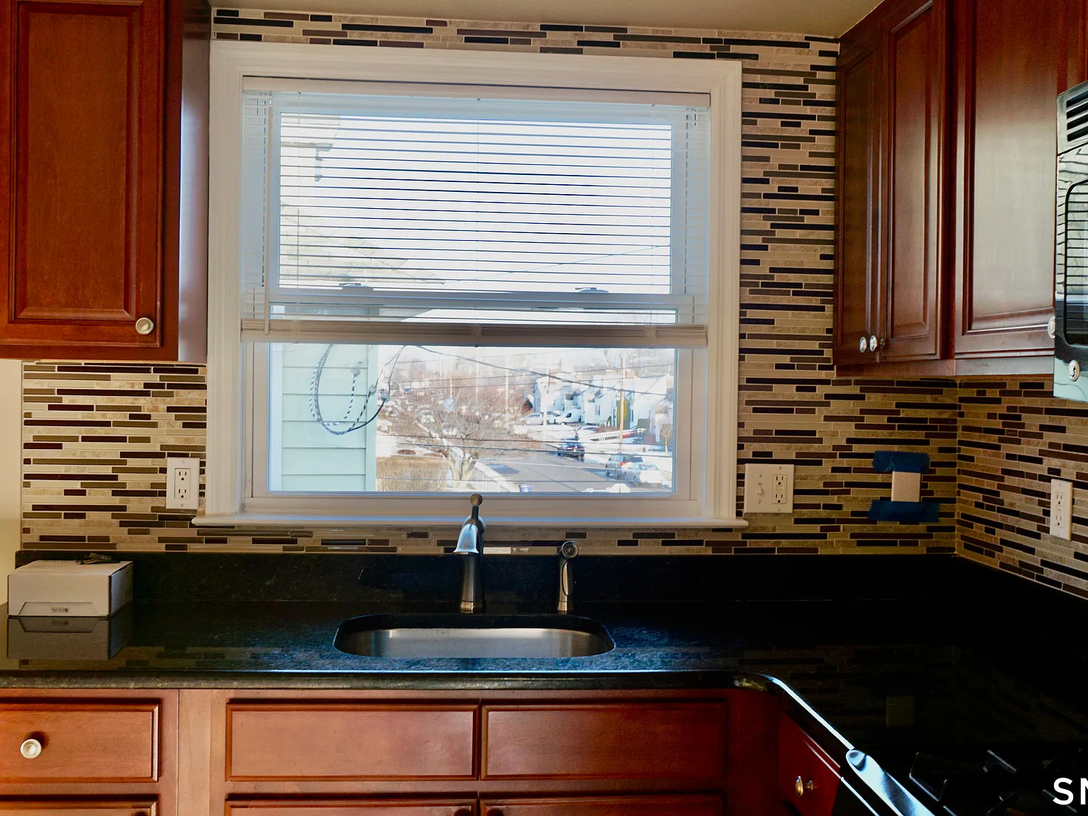 2 bed, 1.0 bath, 3248 sqft, $2,200 — Photo 4