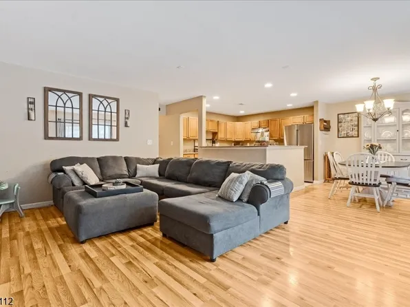 9 Ferndale Ln, Hardyston Twp., NJ 07419