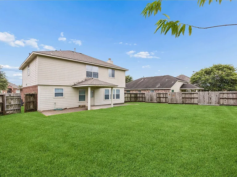 5811 Village Grove Dr — Photo 12
