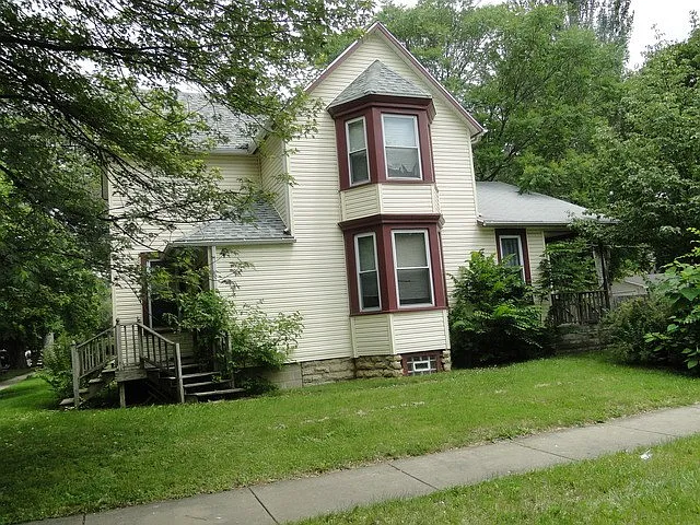 792 S Lincoln Ave photo 1