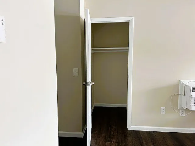 Burnet Park Apartments — Photo 8
