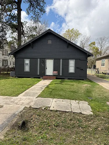 2280 Avenue E #1 Photo 1