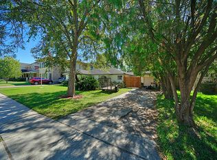 4611 Pin Oak Ln, Bellaire, TX 77401
